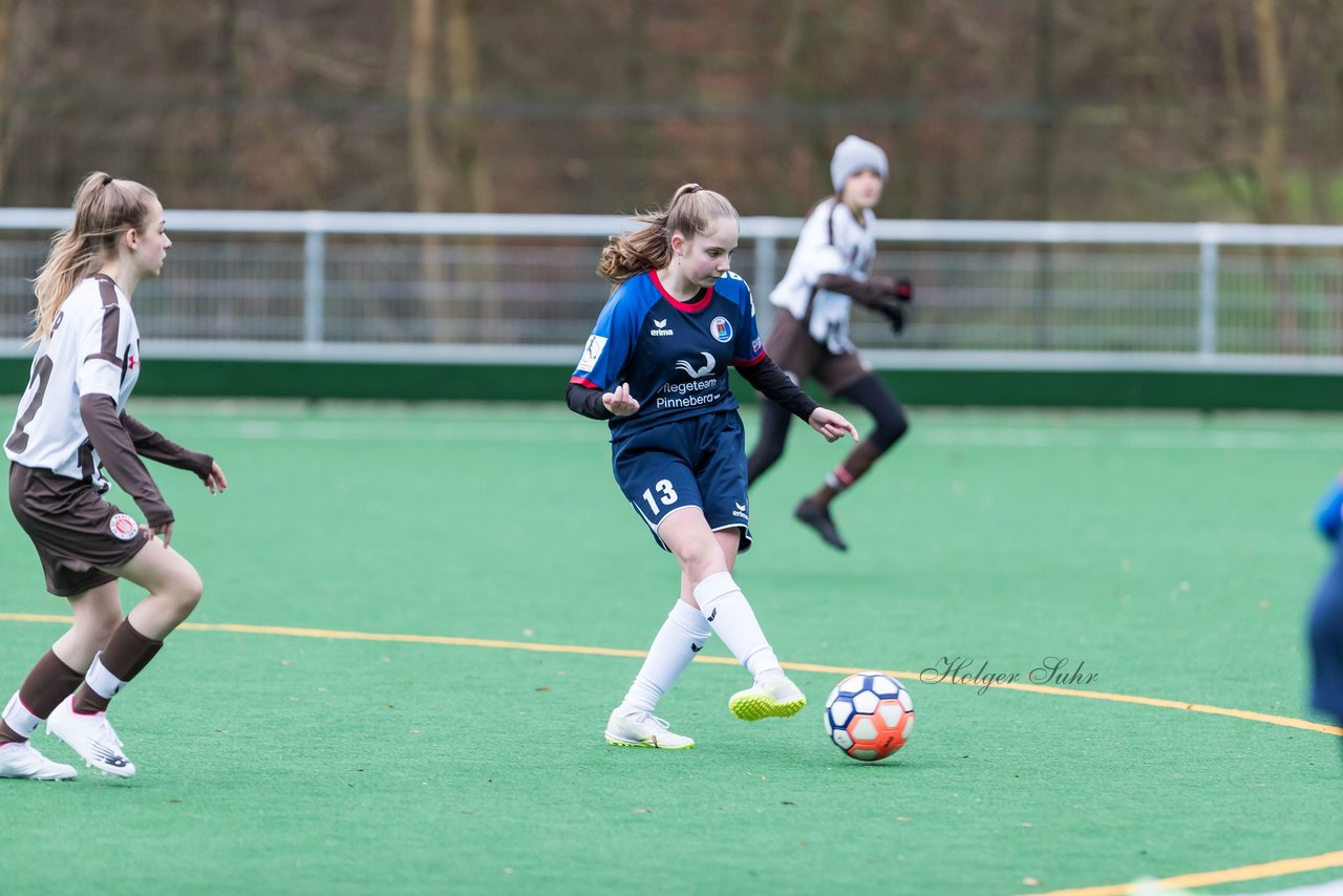 Bild 372 - wBJ VfL Pinneberg - St. Pauli : Ergebnis: 7:0 (Abbruch)